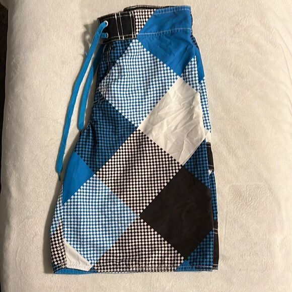 Mens swim trunks   - Picture 1 of 3